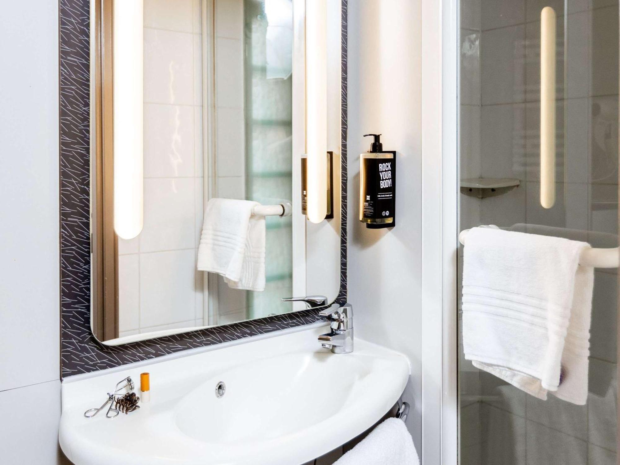 Отель Ibis Paris Gare Montparnasse 15Eme Экстерьер фото