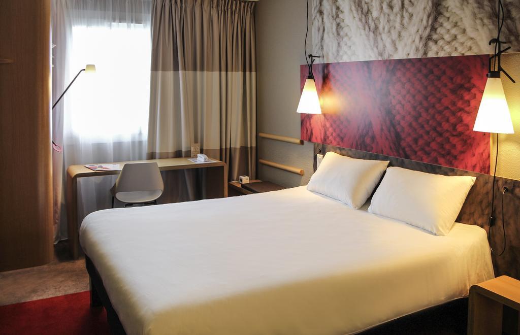 Отель Ibis Paris Gare Montparnasse 15Eme Экстерьер фото