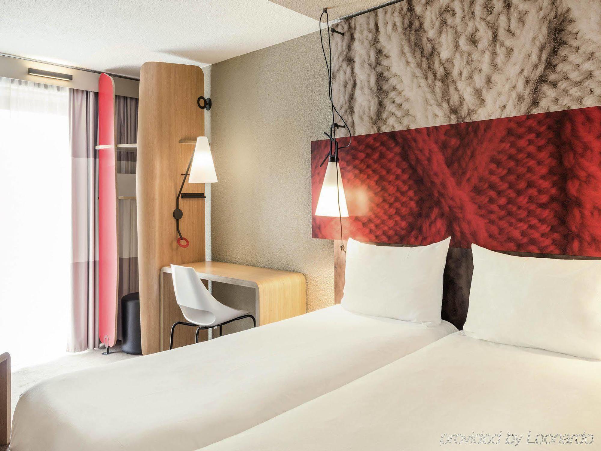 Отель Ibis Paris Gare Montparnasse 15Eme Экстерьер фото